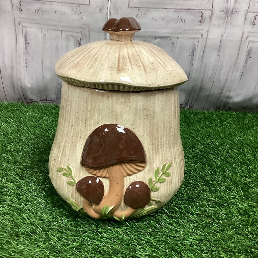 Vintage Merry Mushroom Canister 9"